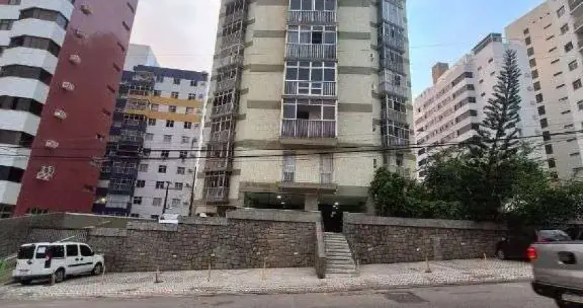 Apartamento com 2 dormitórios à venda, 52 m² por R$ 230.000,00 - Petrópolis - Natal/RN