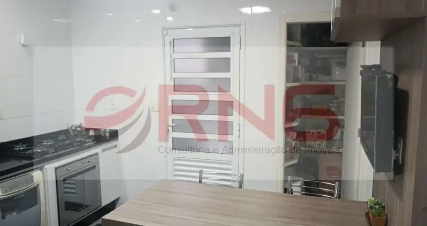 Sobrado com 3 dormitórios à venda, 156 metros e 4 vagas - Santa Terezinha, São Paulo/SP