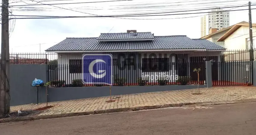 Casa à venda no bairro Centro - Cascavel/PR