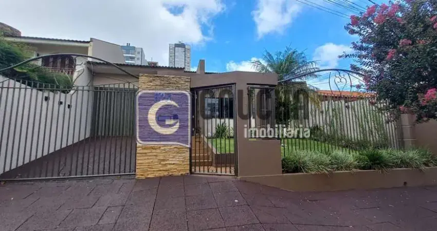 Casa  A Venda Com Piscina , 04 Quartos No Cancelli