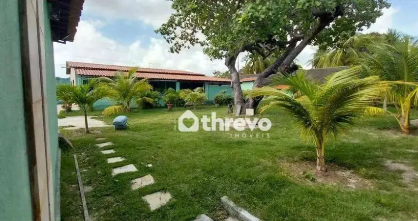 Casa com 2 dormitórios à venda, 840 m² de terreno, por R$ 520.000 - Guajiru - Caucaia/CE