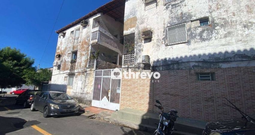 Apartamento com 2 dormitórios, 60 m² - venda por R$ 110.000,00 ou aluguel por R$ 750,00/mês - Cristo Rei - Teresina/PI