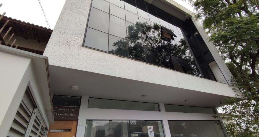 Sala comercial com 54m², elevador e vaga coberta no centro de Gravataí