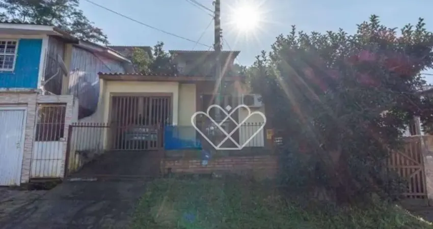 Casa à Venda no Bairro Vera Cruz em Gravataí com 2 Quartos e Amplo Terreno