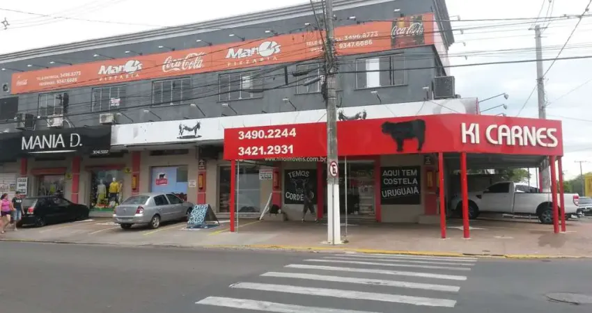 Sala Comercial de 240m² no Bairro Barnabé - Ideal para Restaurante ou Salão de Festas