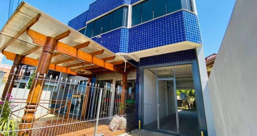 Apartamento amplo com 2 dormitórios e vaga coberta no coração de Gravataí