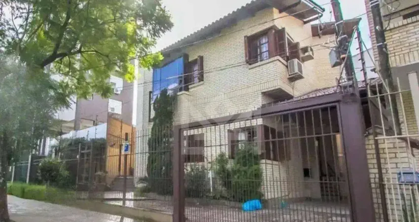 Casa com 3 quartos à venda na Avenida Karl Iwers, Jardim Itu Sabará, Porto Alegre