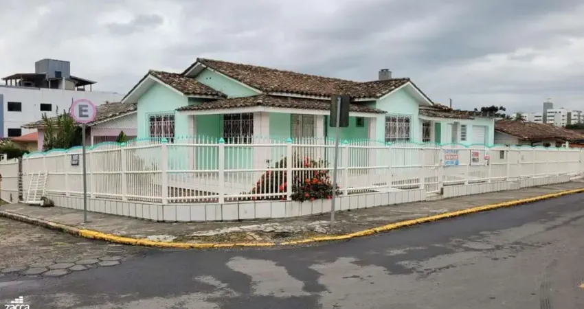 Casa para venda em siderópolis, centro, 5 dormitórios, 2 banheiros, 1 vaga