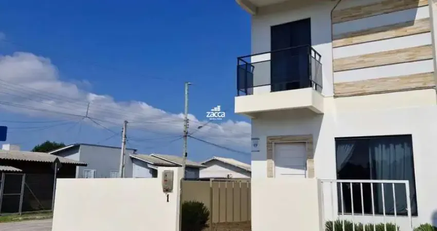 Sobrado para Venda em Sombrio, Parque das Avenidas, 3 dormitórios, 1 banheiro