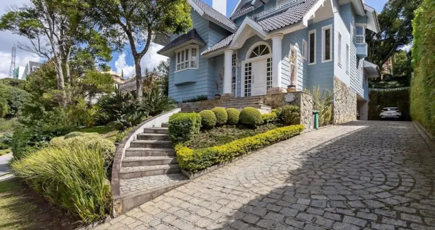Casa 4 Suítes à venda no bairro São João | Curitiba