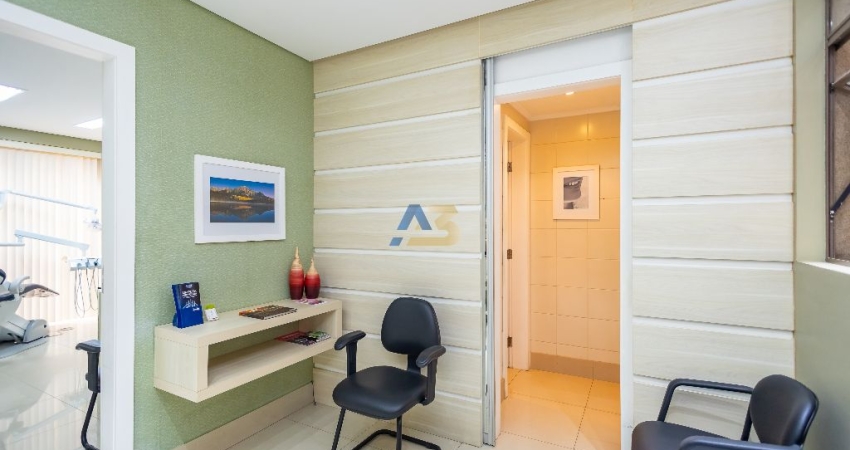 Sala comercial com 2 salas à venda na Rua Lamenha Lins, 266, Centro, Curitiba