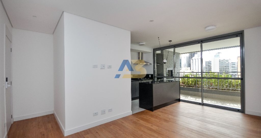 Apartamento Semimobiliado à venda em Condomínio Fechado no Centro | Curitiba