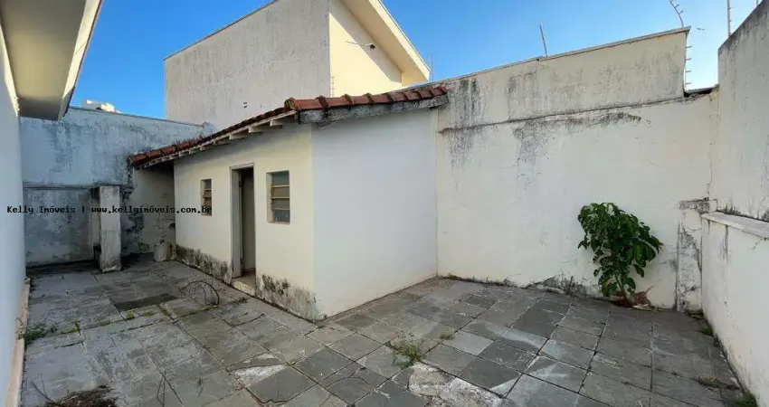 Casa para Venda em Presidente Prudente, Bosque, 3 dormitórios, 1 suíte, 3 banheiros, 4 vagas