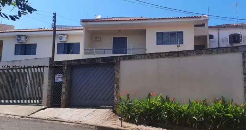 Casa para Venda em Presidente Prudente, Jardim Das Rosas, 3 dormitórios, 1 suíte, 5 banheiros, 3 vagas