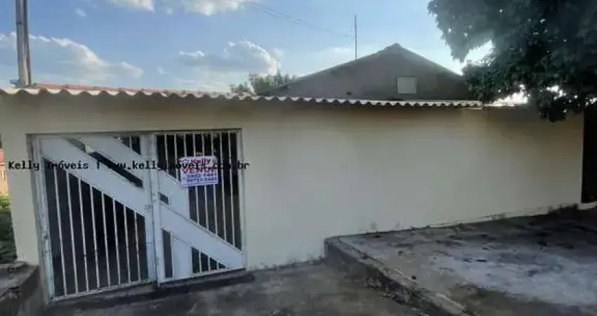 Casa para Venda em Presidente Prudente, Montalvão, 2 dormitórios, 1 banheiro, 4 vagas
