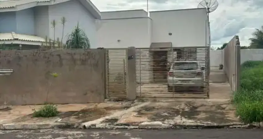 Casa para Venda em Martinópolis, Residencial Tardim I, 2 dormitórios, 1 suíte, 3 banheiros
