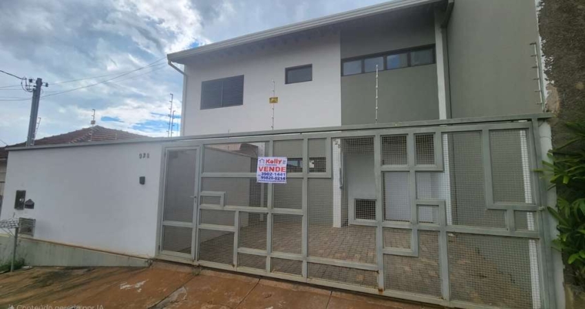 Casa para Venda em Presidente Prudente, Jardim Aviação, 3 dormitórios, 1 suíte, 4 banheiros, 2 vagas