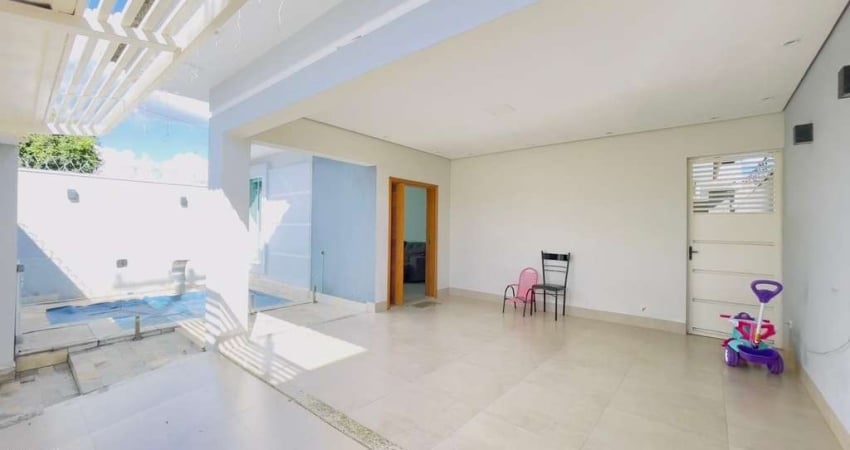 Casa para Venda em Presidente Prudente, Jardim Prudentino, 3 dormitórios, 1 suíte, 3 banheiros, 2 vagas