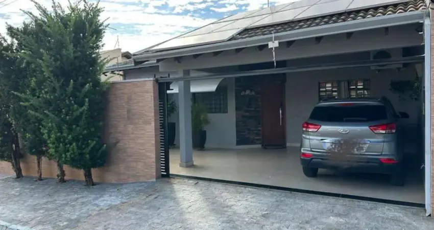 Casa para Venda em Presidente Prudente, Parque São Matheus, 3 dormitórios, 1 suíte, 3 banheiros, 2 vagas