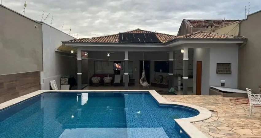 Casa para Venda em Presidente Prudente, Vila Ocidental, 4 dormitórios, 1 suíte, 5 banheiros, 4 vagas