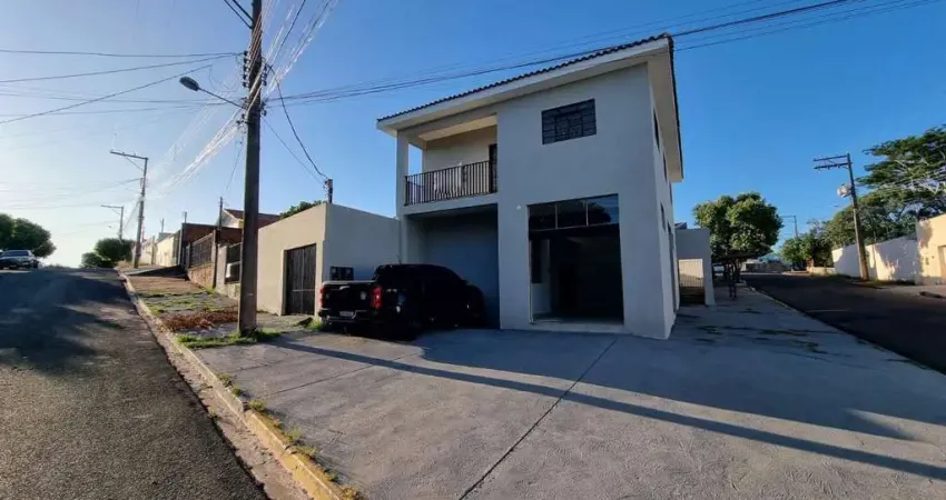 Casa Comercial para Locação em Presidente Prudente, Jardim Iguaçu, 3 dormitórios, 1 suíte, 2 banheiros, 2 vagas