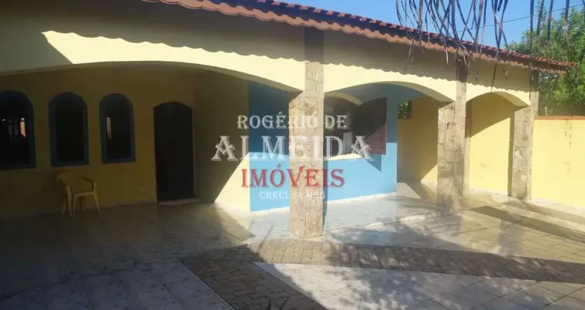 Casa à venda na Av. Flacides Ferreira, 1066, Belmira Novaes, Peruíbe