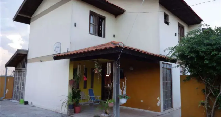 SOBRADO A VENDA PILARZINHO