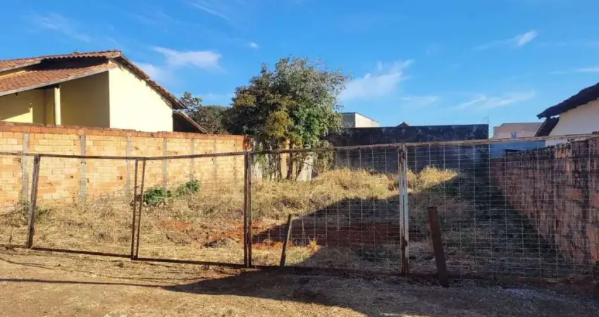 Terreno à venda na Rua 19 D, s/n, Setor Garavelo, Aparecida de Goiânia