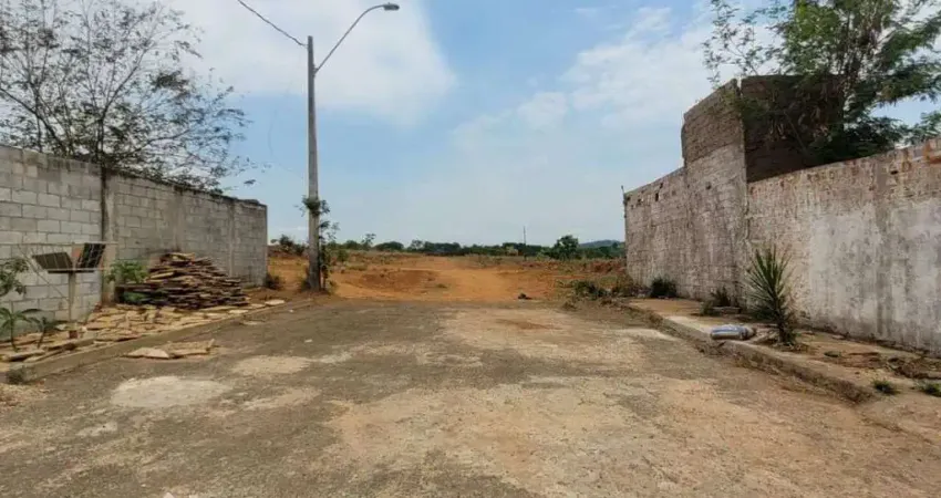 Terreno à venda na Rua VD 02 esquina com VD 03, Residencial Vila Dourada, Abadia de Goiás