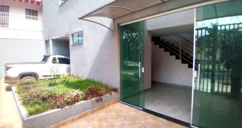 Prédio comercial para locação no Alto dos Pinheiros!