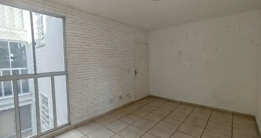 Apartamento de 2 quartos com portaria para alugar no bairro serrano!