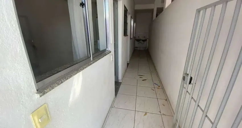 Casa residencial para aluguel | 2 quartos, 1 vaga, Bairro Palmeiras, BH