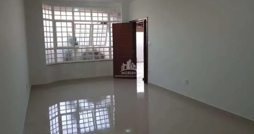 Casa com 4 quartos à venda na Rua Francisco Antônio de Oliveira, Santa Mônica, Uberlândia