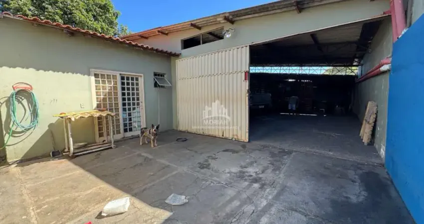 Barracão / Galpão / Depósito à venda na Rua Aurílio Pereira Carvalho, 90, Granada, Uberlândia