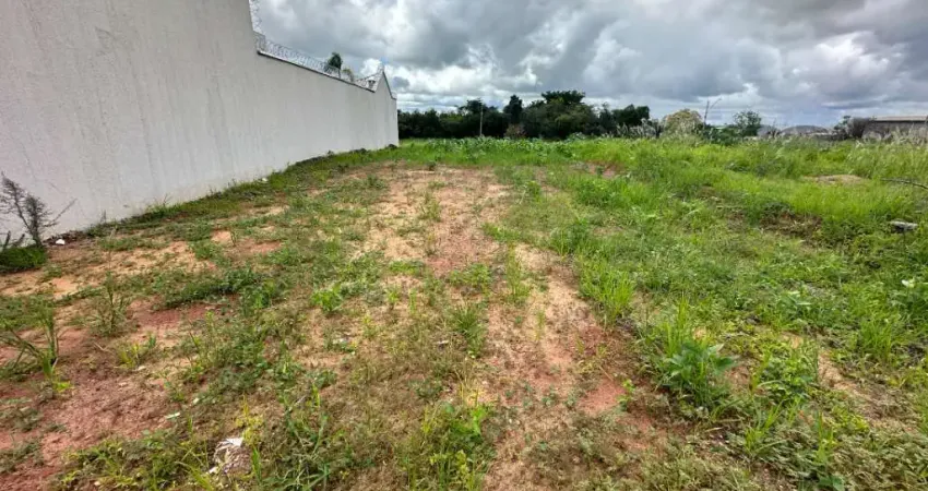Terreno 300m² com Ótima Localização no Bairro - Shopping Park