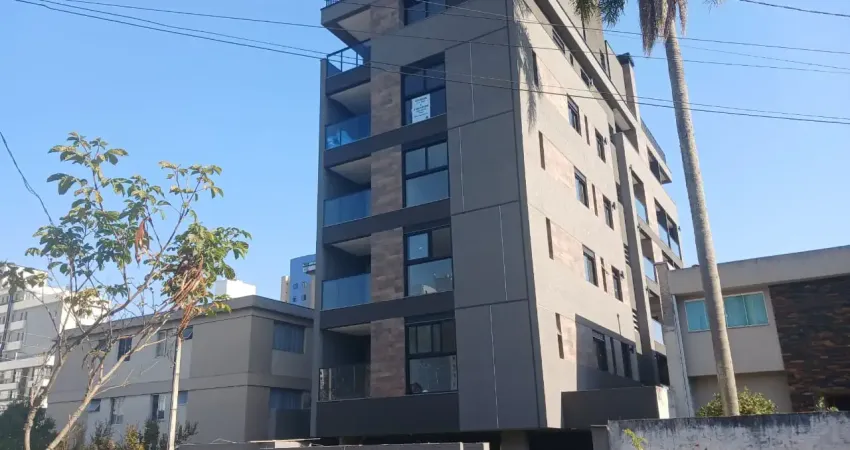 Studio e 2 quartos no cabral 1 quadra do carrefour com churrasqueira na varanda