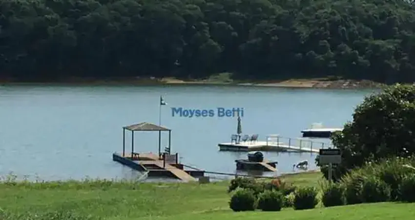 Terreno à venda no Centro, Piedade