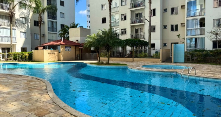 Apartamento Reformado, Sol da Manhã, com Planejados em Colina de Laranjeiras
