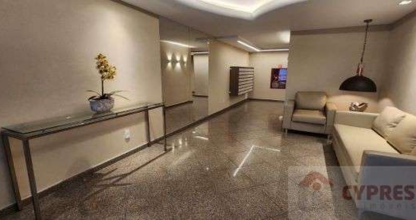 Apartamento com 3 Quartos para aluguel, 138m²