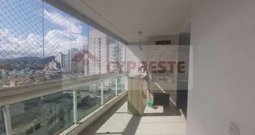 Apartamento com 3 quartos para alugar na Rua Humberto Serrano, Praia da Costa, Vila Velha