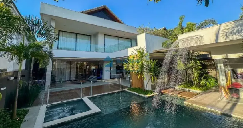 Casa à Venda no Condomínio Del Lago - Barra da Tijuca, com 750m², 06 Quartos por R$13.900.000,00