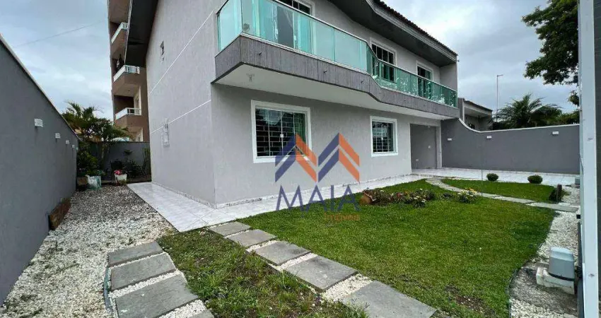 Sobrado com 04 Dormitórios a Venda,
