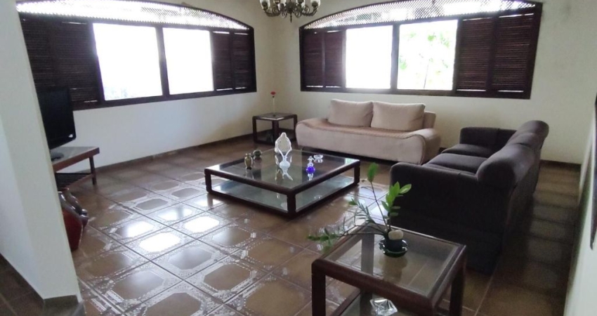 Casa Comercial / Terreno em Capim Macio