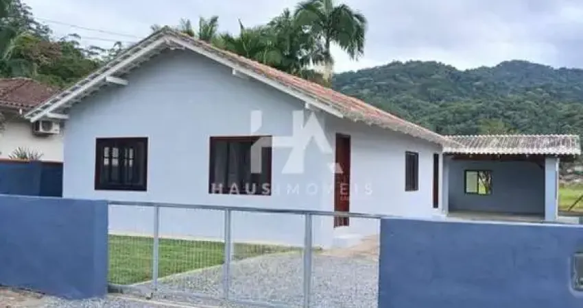 Casa em Santa Luzia Ref. 5683