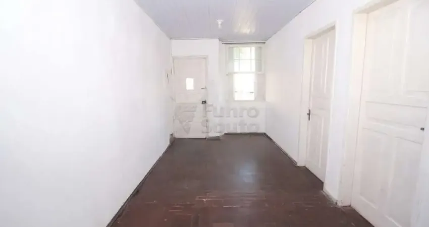 Casa 2 dormitórios no centro de pelotas - conforto e localização privilegiada!