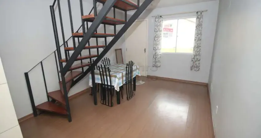 Sobrado amplo com dois dormitórios no condomínio jardim dos álamos - fragata