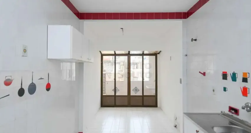 Casa com 3 quartos para alugar na Rua Quinze de Novembro, A, 16853842, Centro, Pelotas
