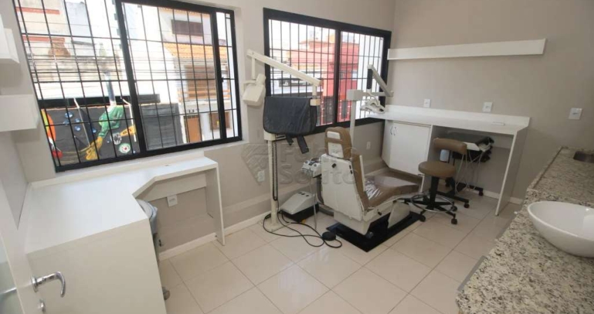 Sala comercial para alugar na Rua Três de Maio, 5, 17873342, Centro, Pelotas