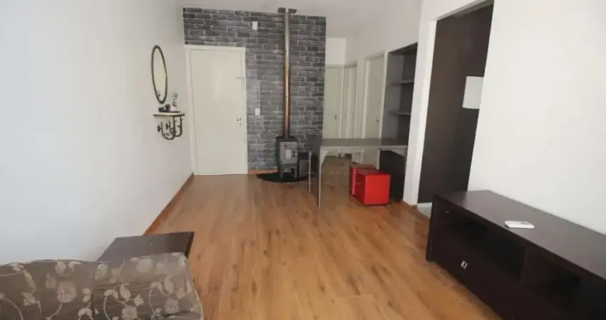 Aluguel de Casa em Condomínio com Pátio Privativo e vaga de garagem