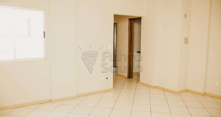 Apartamento com 3 quartos para alugar na Rua Santa Cruz, 118734402, Centro, Pelotas